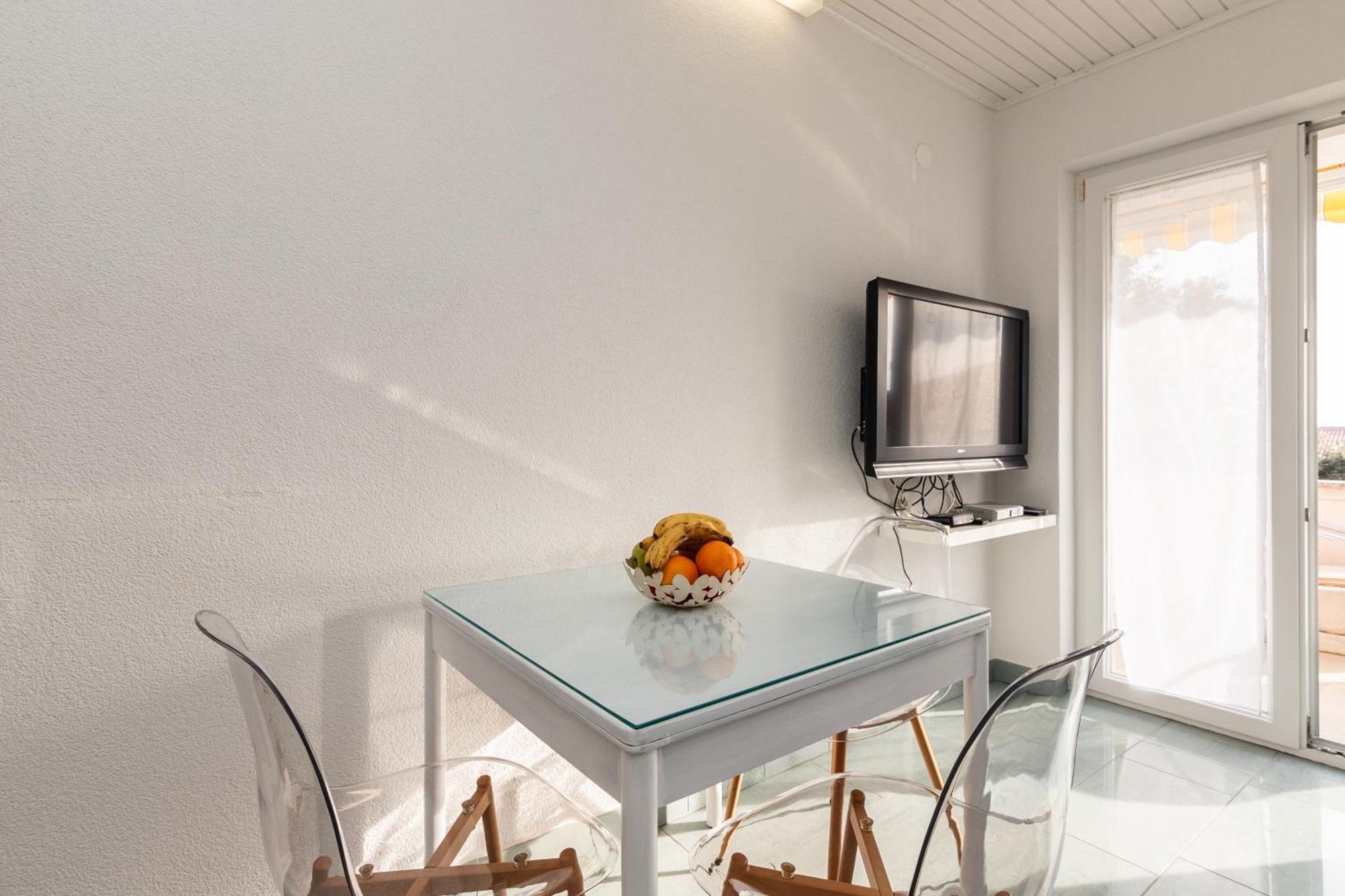 Apartments Tauzer Mandre Exterior photo
